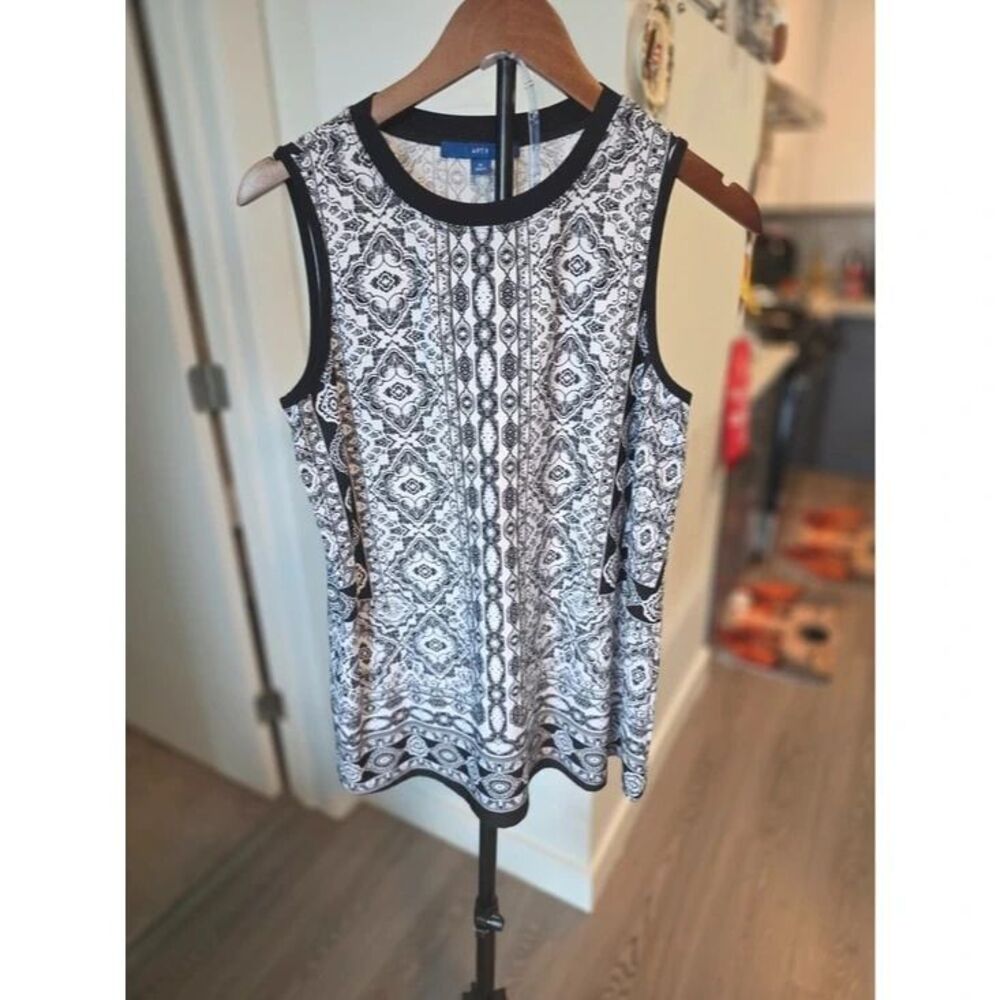 APT. 9 Black & White Sleeveless Patterned Tank Top